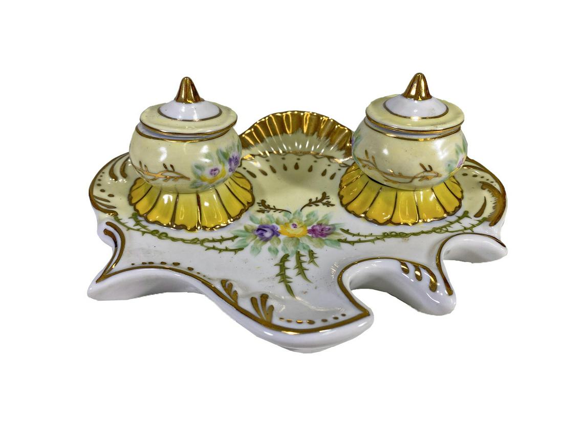 Limoges, China Porcelain Inkwell: Limoges, China Porcelain Inkwell. 3 1/8 x 7 3/4 x 6 in. TO SHIP THIS ITEM IN USA OR INTERNATIONAL, PLEASE CONTACT THE SHIPPERS : 1) UPS store1937- David Reiser -754-263-0780, auctions1937@gmail.com, 2