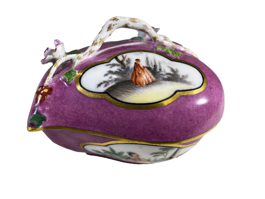 Herend, 1935 Porcelain Box (1 of 7)