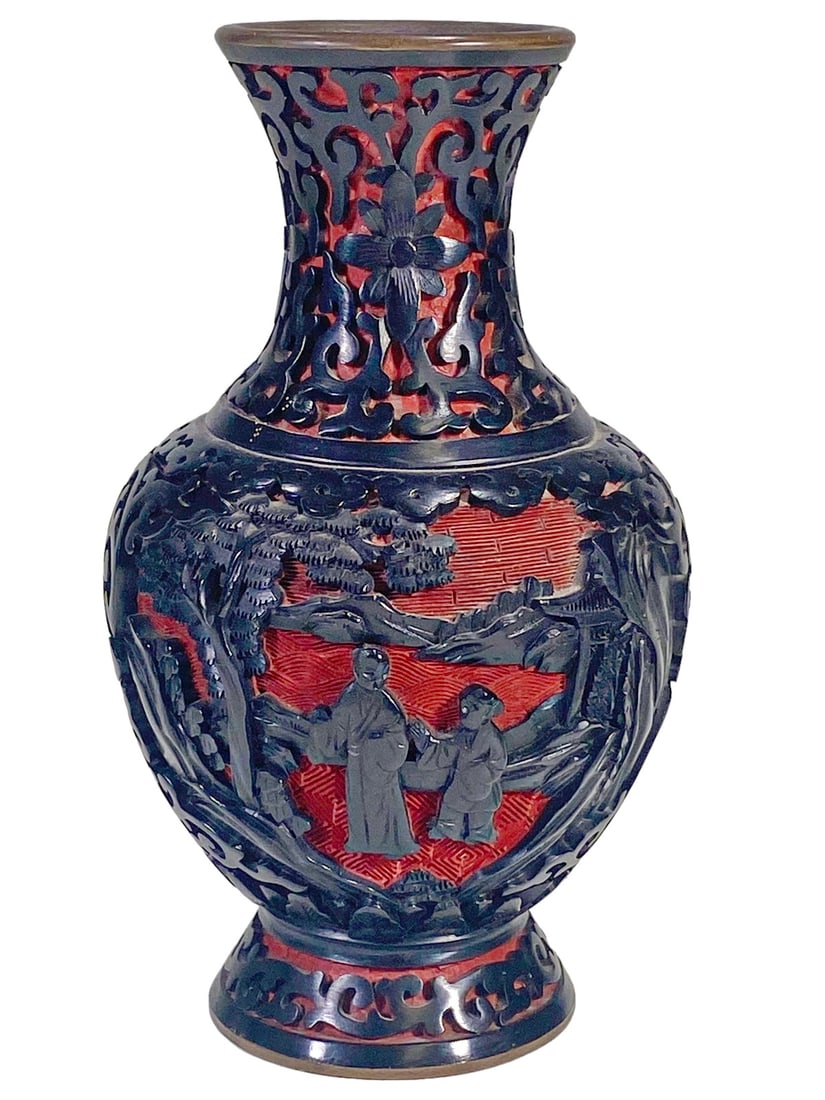 Chinese Cinnabar vase: Chinese Cinnabar vase. 4 7/8 x 2 3/4 in.Local Pick up call one day before to make an appointment. TO SHIP THIS ITEM IN USA OR INTERNATIONAL, PLEASE CONTACT THE SHIPPERS : 1) UPS store1937- David Reise