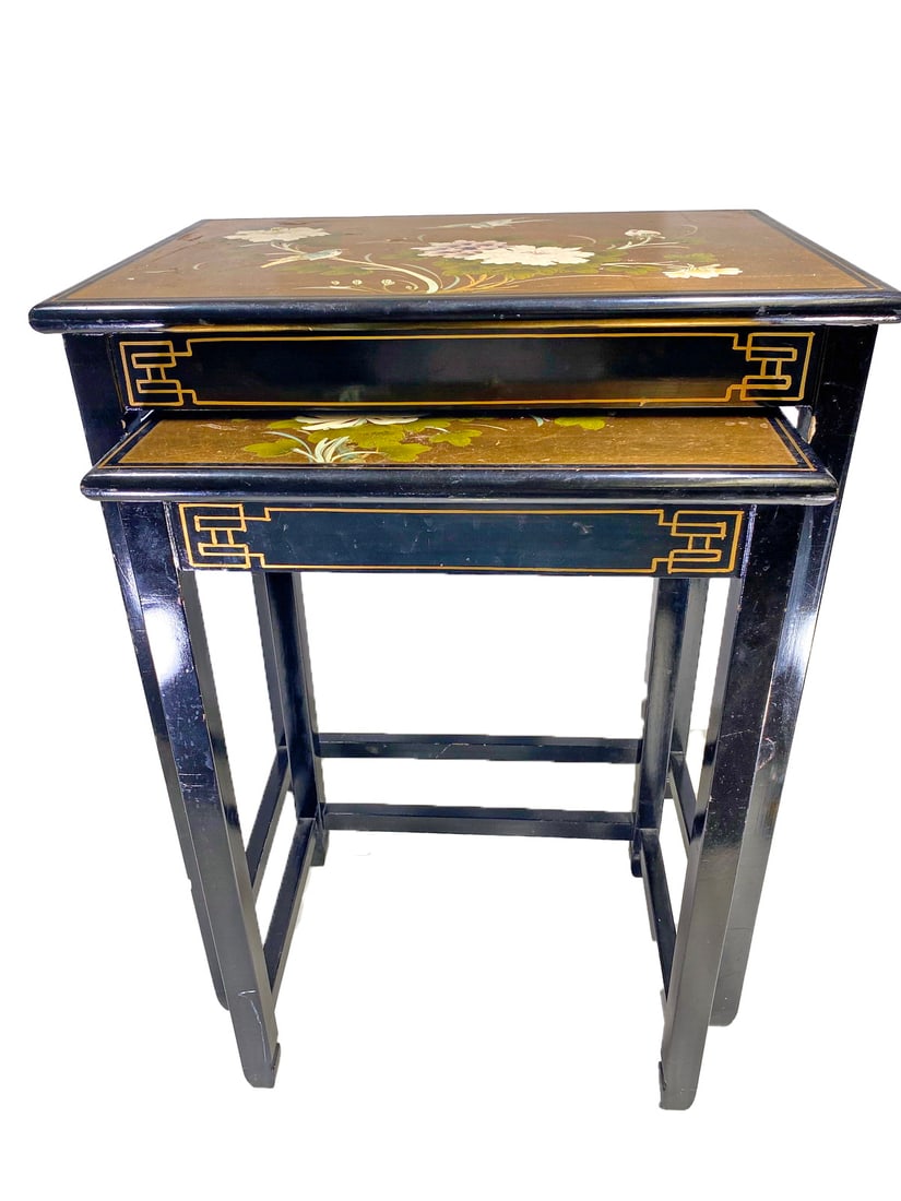 Set of 2 Oriental Painted Lacquer Tables: Set of 2 Oriental Painted Lacquer Tables. 26 x 19 3/4 x 14 in and 23 x 16 1/8 x 12 1/4 in.Local Pick up call one day before to make an appointment. TO SHIP THIS ITEM IN USA OR INTERNATIONAL, PLEASE CO