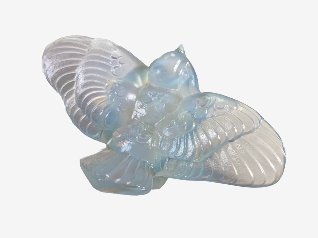 Sabino, France Small Opalescent Glass Bird Statue: Sabino, France Small Opalescent Glass Bird Statue. 2 1/2 x 4 1/2 x 2 1/2 in.Local Pick up call one day before to make an appointment. TO SHIP THIS ITEM IN USA OR INTERNATIONAL, PLEASE CONTACT THE SHIP