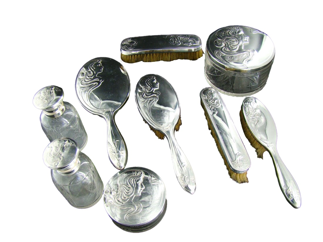 German WMF Art Nouveau silverplated 9 pcs Vanity set (1 of 9)
