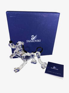 Disney Swarovski Pluto Crystal Figurine: Disney Swarovski Pluto Crystal Figurine. Box: 3 5/8 x 5 7/8 x 5 7/8 in.Local Pick up call one day before to make an appointment. TO SHIP THIS ITEM IN USA OR INTERNATIONAL, PLEASE CONTACT THE SHIPPERS