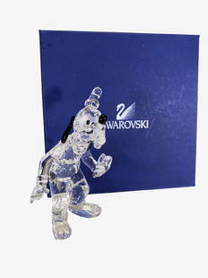 Disney Swarovski Goofy Crystal Figurine: Disney Swarovski Goofy Crystal Figurine. Box: 5 x 7 5/8 x 7 5/8 in.Local Pick up call one day before to make an appointment. TO SHIP THIS ITEM IN USA OR INTERNATIONAL, PLEASE CONTACT THE SHIPPERS : 1)