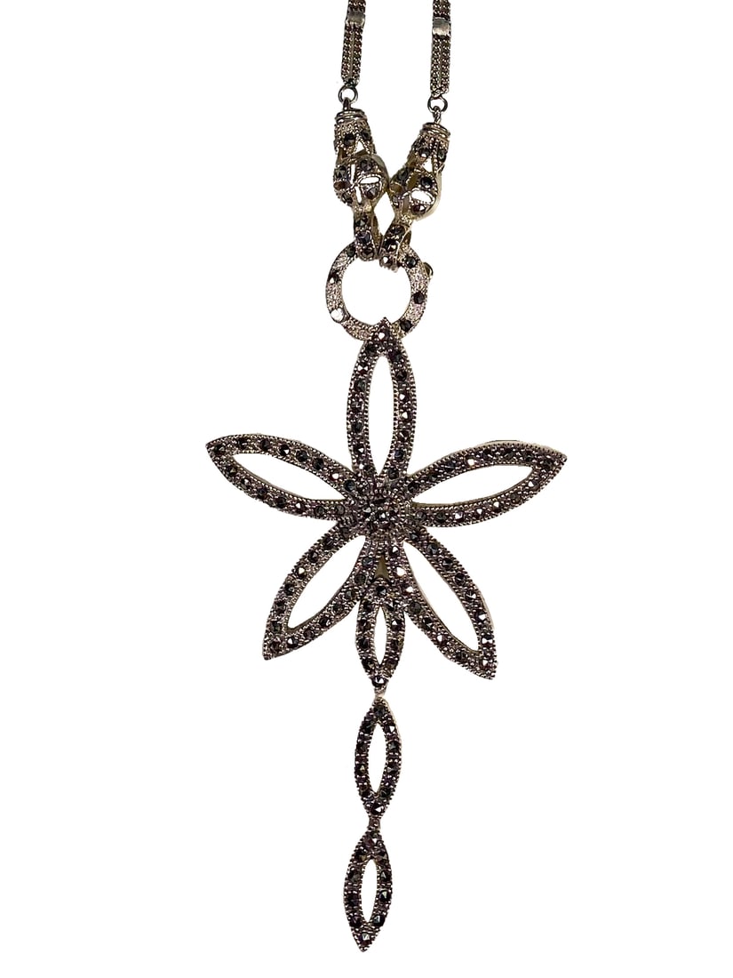 Sterling 925 & Marcasite Necklace: Sterling 925 & Marcasite Necklace. 11 x 2 in. Weight: 21.4 grams.Local Pick up call one day before to make an appointment. TO SHIP THIS ITEM IN USA OR INTERNATIONAL, PLEASE CONTACT THE SHIPPERS : 1) U