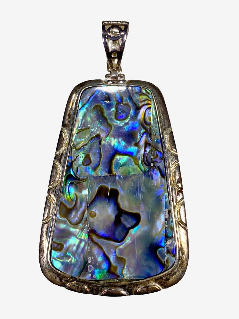 Sterling 925 & Abalone Pendant: Sterling 925 & Abalone Pendant. 2 1/2 x 1 3/8 in.Local Pick up call one day before to make an appointment. TO SHIP THIS ITEM IN USA OR INTERNATIONAL, PLEASE CONTACT THE SHIPPERS : 1) UPS store1937- Da