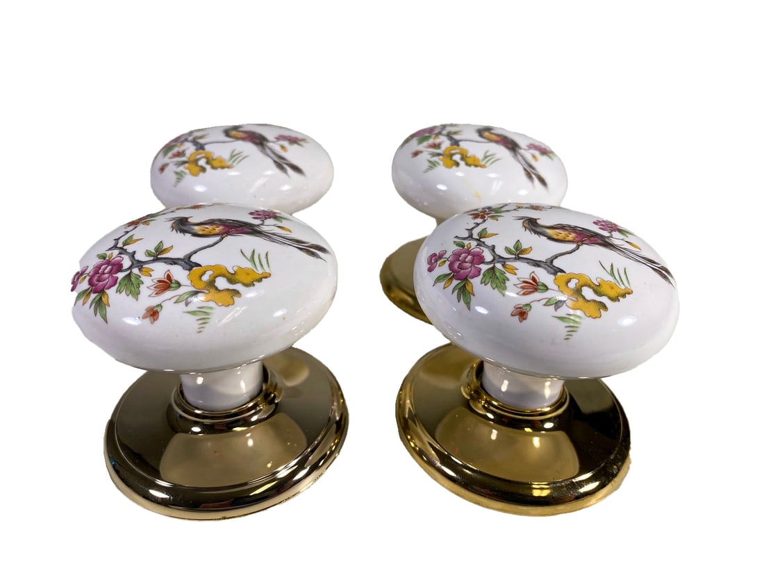 4 Gainsborough Hardware, Australia Porcelain Door Knobs (1 of 5)