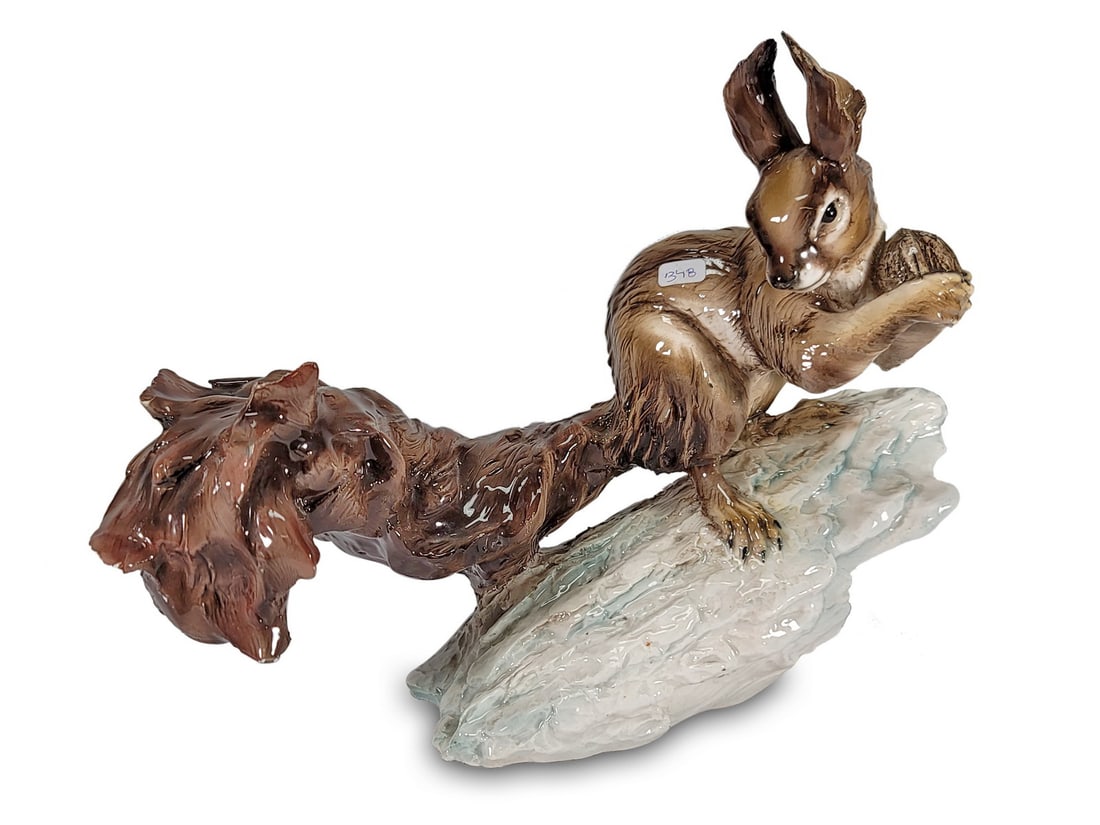 Giuseppe Tagliariol ( Bepi Tay ) Italian Squirrel Porcelain: Giuseppe Tagliariol ( Bepi Tay ) Italian Squirrel Porcelain . 8 x 11 1/4 x 3 3/4 in. Local Pick up call one day before to make an appointment. TO SHIP THIS ITEM IN USA OR INTERNATIONAL, PLEASE CONTACT
