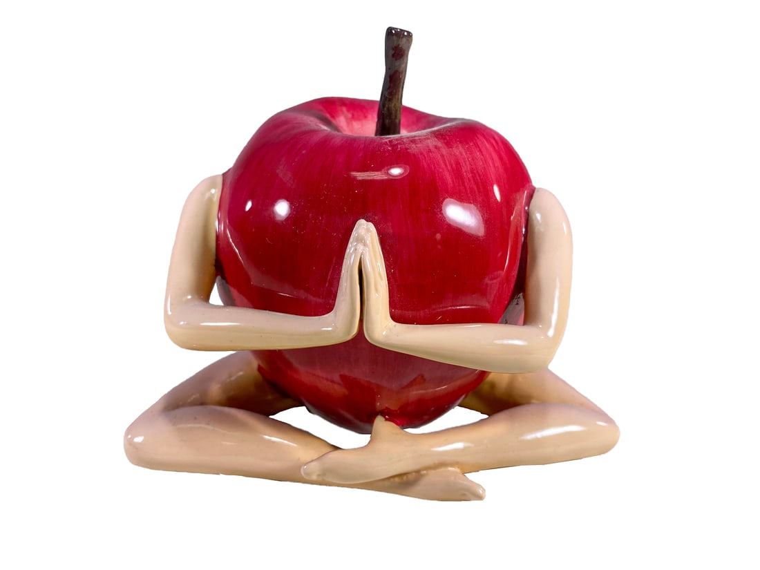 Thad Markham, American Out of the Bowl apple sculpture (1 of 6)