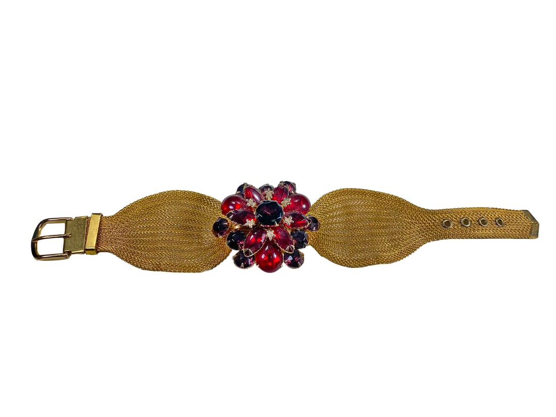 Vintage Czech Goldplated & Glass Bracelet: Vintage Goldplated & Glass Bracelet. 8 3/4 x 1 5/8 in.Local Pick up call one day before to make an appointment. TO SHIP THIS ITEM IN USA OR INTERNATIONAL, PLEASE CONTACT THE SHIPPERS : 1) UPS store193