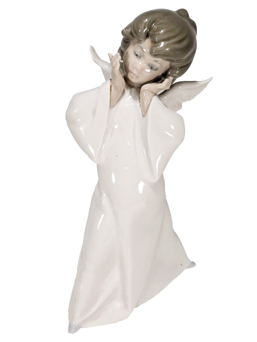 Lladro, Spain Angel Porcelain Statue (1 of 6)
