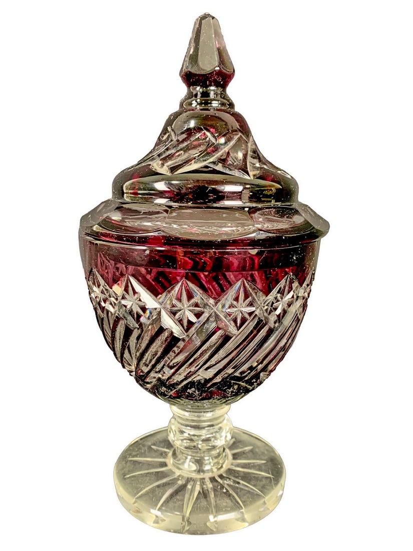 Vintage Bohemian Red Cut to Clear Glass Jar: Vintage Bohemian Red Cut to Clear Glass Jar. 9 3/4 x 5 in.Local Pick up call one day before to make an appointment. TO SHIP THIS ITEM IN USA OR INTERNATIONAL, PLEASE CONTACT THE SHIPPERS : 1) UPS stor