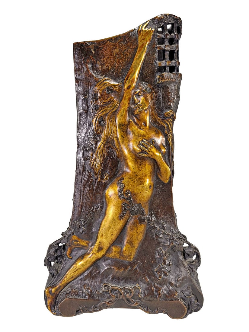 Georges FLAMAND (1895-1925) art noveau Bronze Vase: Georges FLAMAND (1895-1925) French Art Nouveau bronze vase. 12 1/4 x 7 1/8 x 4 3/8 in. Local Pick up call one day before to make an appointment. TO SHIP THIS ITEM IN USA OR INTERNATIONAL, PLEASE CONTA