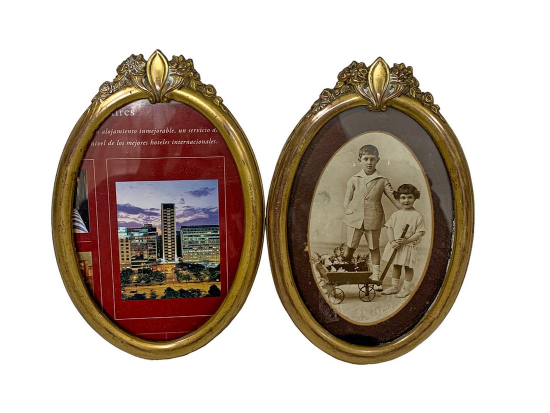 Antique French Pair of Bronze Picture Frames: Antique French Pair of Bronze Picture Frames. 8 x 5 3/4 in. Picture size: 5 x 3 1/4 in.Local Pick up call one day before to make an appointment. TO SHIP THIS ITEM IN USA OR INTERNATIONAL, PLEASE CONTA