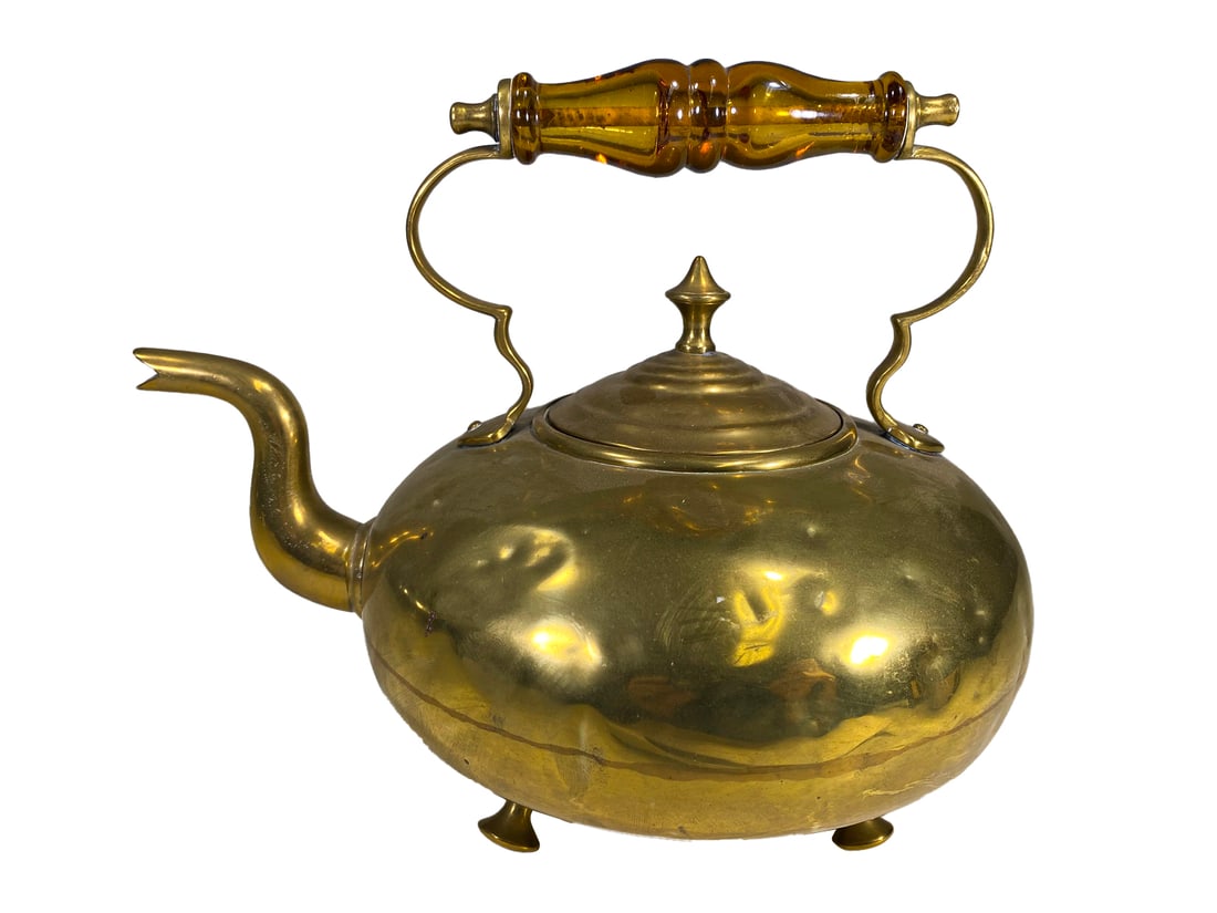 Antique JCB Best Hammered Birmingham Make Kettle: Antique JCB Best Hammered Birmingham Make Kettle. 8 1/4 x 9 5/8 x 6 7/8 in.Local Pick up call one day before to make an appointment. TO SHIP THIS ITEM IN USA OR INTERNATIONAL, PLEASE CONTACT THE SHIPP