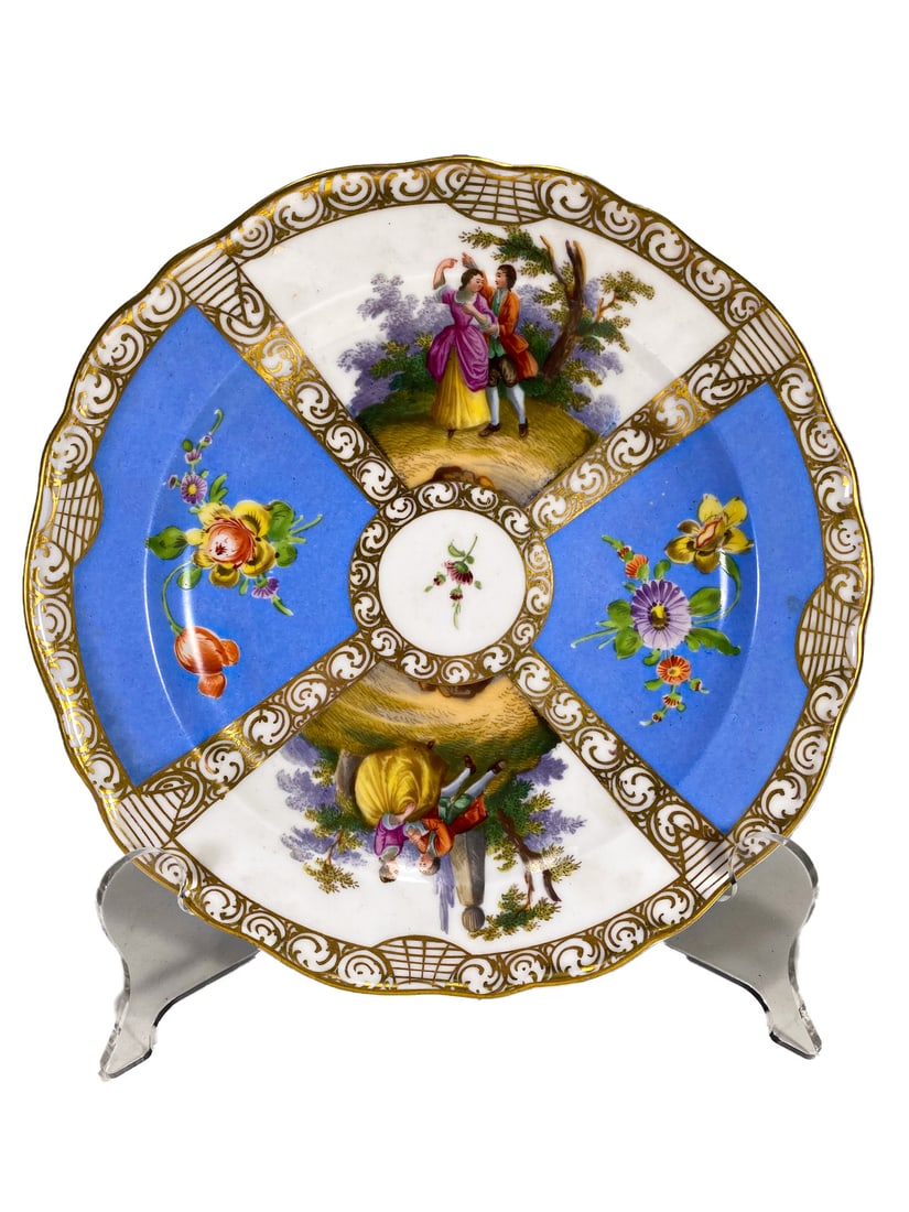 Antique German Meissen Porcelain Plate: Antique German Meissen Porcelain Plate. 8 1/8 in diameter.Local Pick up call one day before to make an appointment. TO SHIP THIS ITEM IN USA OR INTERNATIONAL, PLEASE CONTACT THE SHIPPERS : 1) UPS stor