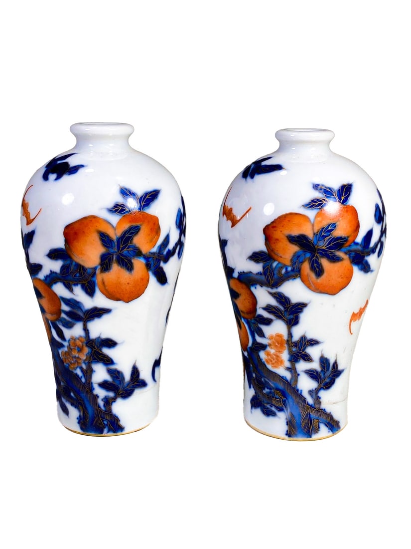 Antique Chinese Pair Miniature Bat Porcelain Vases: Antique Chinese Pair Miniature Bat Porcelain Vases. 3 1/4 x 1 5/8 in’Local Pick up call one day before to make an appointment. TO SHIP THIS ITEM IN USA OR INTERNATIONAL, PLEASE CONTACT THE SHIPPERS 