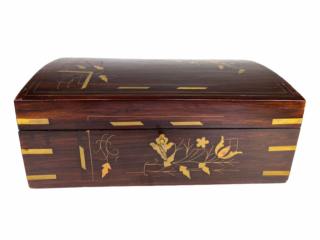 Vintage Inlay Bronze on Wood Jewelry Box: Vintage Inlay Bronze on Wood Jewelry Box. 4 3/4 x 11 1/2 x 7 3/4 in.Local Pick up call one day before to make an appointment. TO SHIP THIS ITEM IN USA OR INTERNATIONAL, PLEASE CONTACT THE SHIPPERS : 1