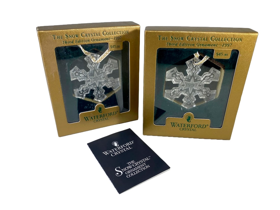 2 Waterford 1997 Crystal Christmas Ornaments: 2 Waterford 1997 Crystal Christmas Ornaments. 5 1/8 x 4 1/4 x 1 1/2 in. Box: 2 5/8 x 2 1/4 in.Local Pick up call one day before to make an appointment. TO SHIP THIS ITEM IN USA OR INTERNATIONAL, PLEAS