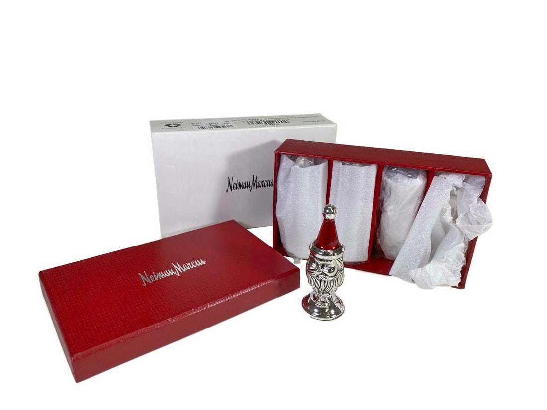 Neiman Marcus, Santa Clauss 4 Card Holders: Neiman Marcus, Santa Clauss 4 Card Holders. Box: 1 3/8 x 5 1/4 x 3 1/4 in.Local Pick up call one day before to make an appointment. TO SHIP THIS ITEM IN USA OR INTERNATIONAL, PLEASE CONTACT THE SHIPPE