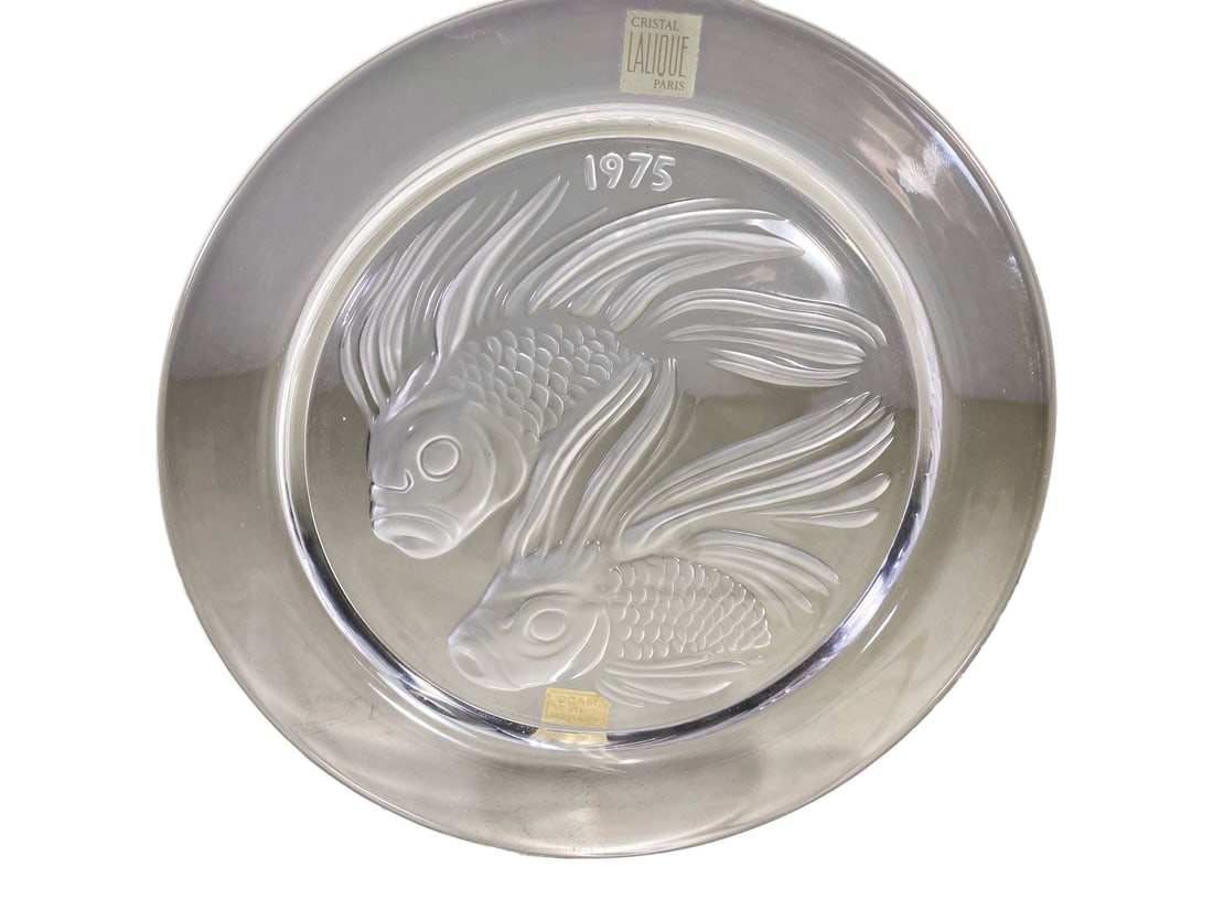 Lalique 1975 Annual Fish Crystal Plate (1 of 5)