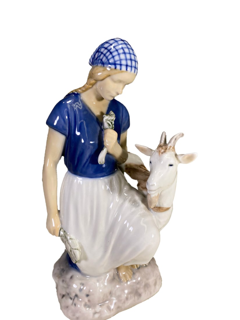 Bing & Grondahl, Copenhagen Girl & Goat Porcelain Figurine: Bing & Grondahl, Copenhagen Girl & Goat Porcelain Figurine. 7 5/8 x 3 1/2 x 3 34 in.Local Pick up call one day before to make an appointment. TO SHIP THIS ITEM IN USA OR INTERNATIONAL, PLEASE CONTACT 