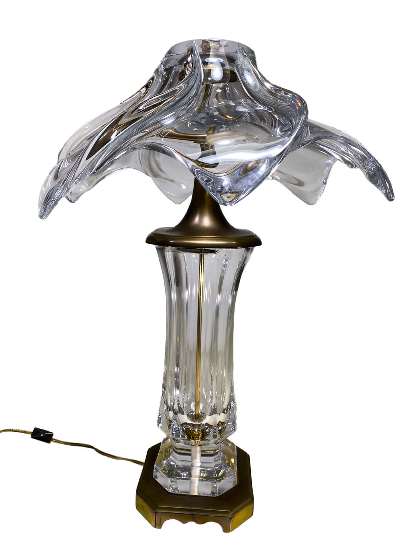 Vintage Cofrac Art Verrier Glass Lamp: Vintage Cofrac Art Verrier Glass Lamp. Base: 23 1/4 x 6 x 6 in. Shade: 7 1/4 x 16 1/2 in.Local Pick up call one day before to make an appointment. TO SHIP THIS ITEM IN USA OR INTERNATIONAL, PLEASE CON