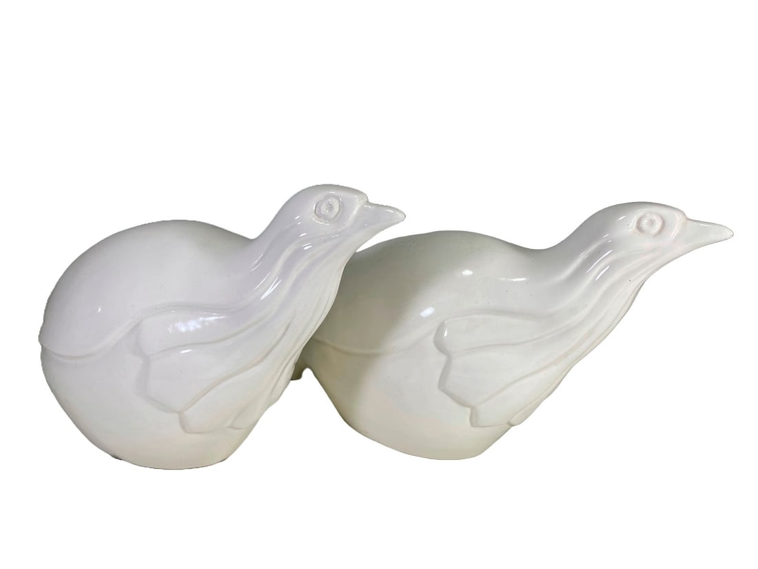 2 Italian Hirundo Birds White Pottery Figurine (1 of 4)