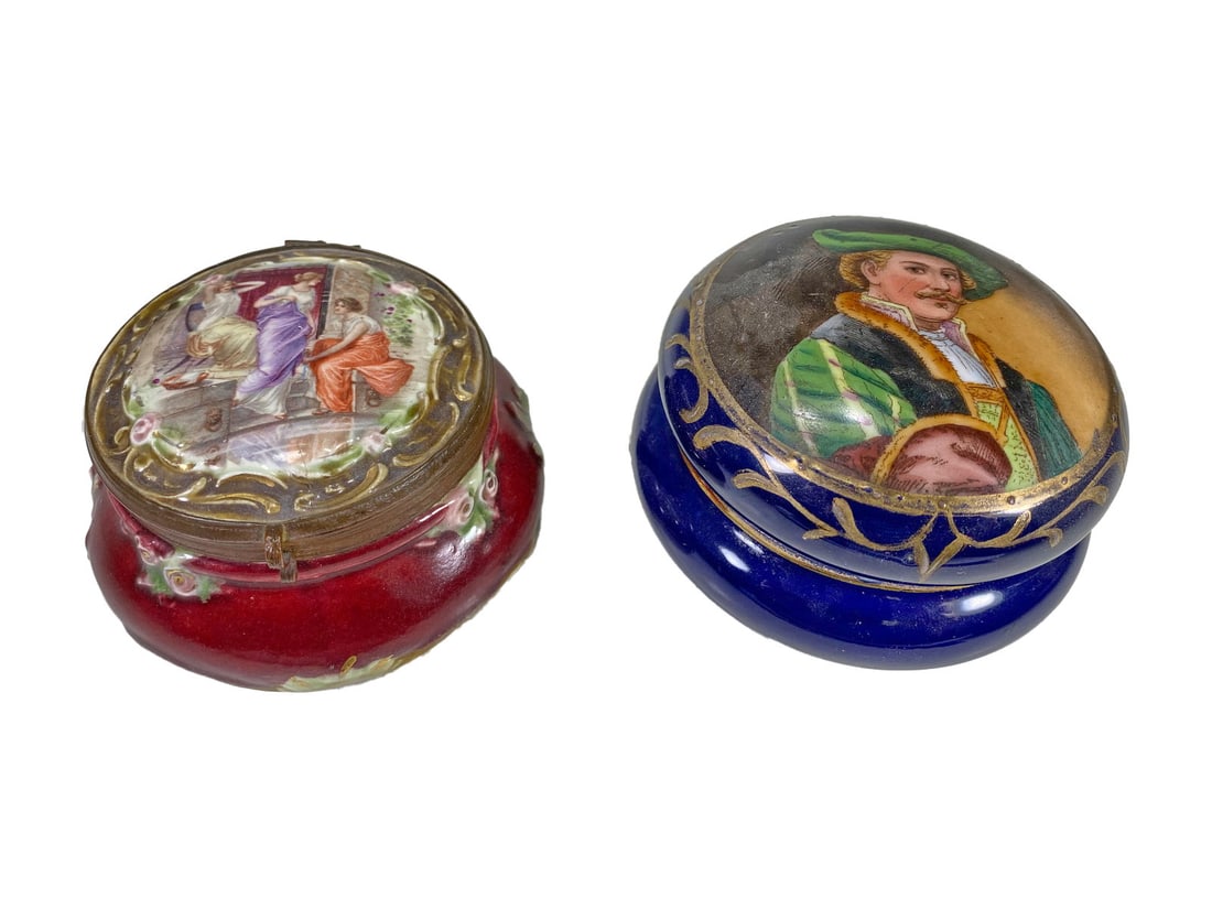 2 Antique Porcelain Boxes, France & Holland: 2 Antique Porcelain Boxes, France & Holland. 1 5/8 x 3 3/8 in and 2 1/8 x 3 3/8 in.Local Pick up call one day before to make an appointment. TO SHIP THIS ITEM IN USA OR INTERNATIONAL, PLEASE CONTACT T