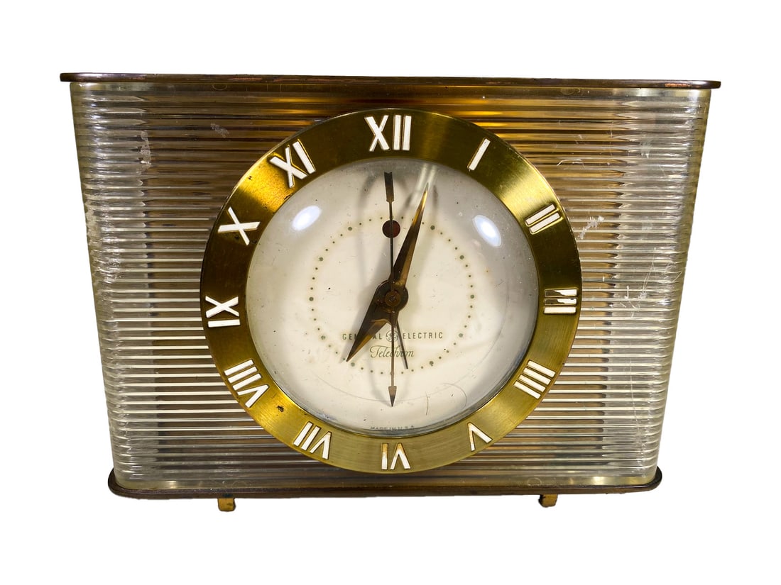 Vintage General Electric Telechron Clock (1 of 8)