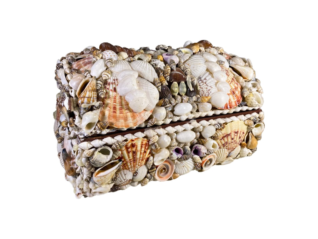 Vintage Coastal Shells Encrusted Box (1 of 7)