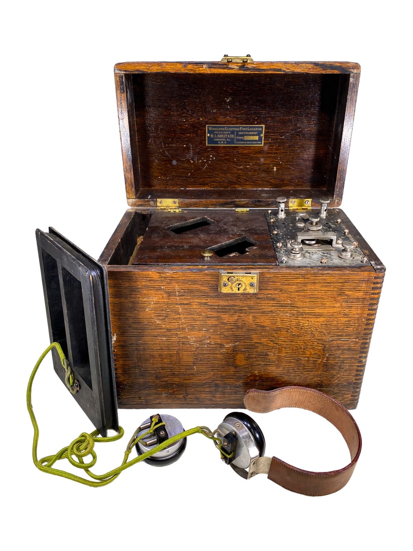 Vintage Wireless Electric Pipe Locator (1 of 7)