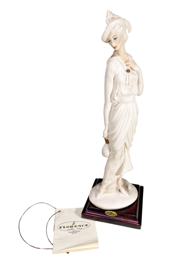 Giuseppe Armani Florence Porcelain Figurine (1 of 6)