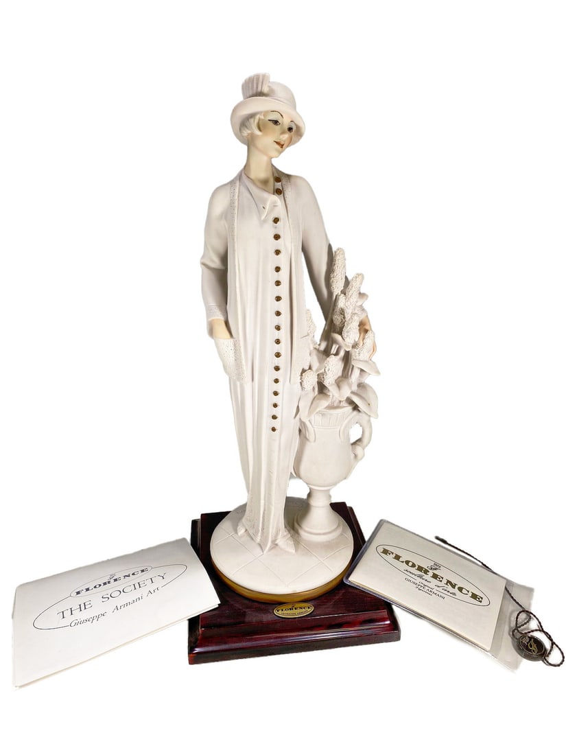 Giuseppe Armani Florence Porcelain Figurine (1 of 7)