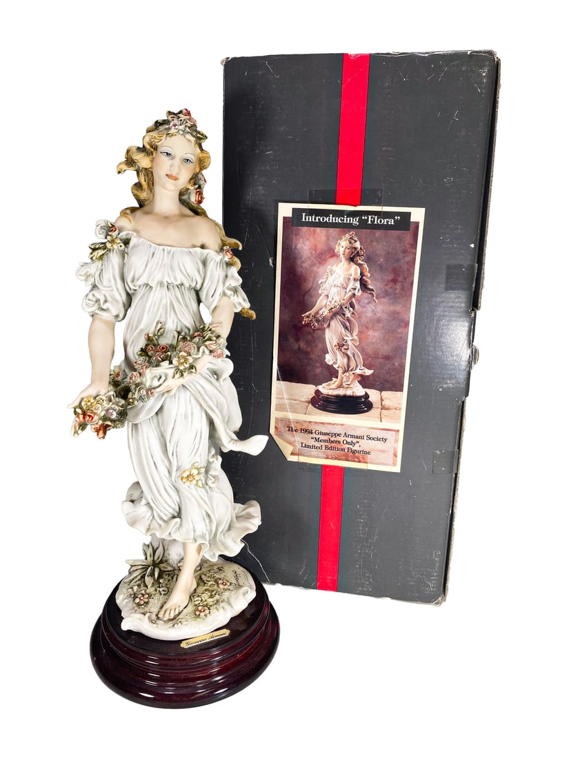 Giuseppe Armani Flora Porcelain Figurine (1 of 9)