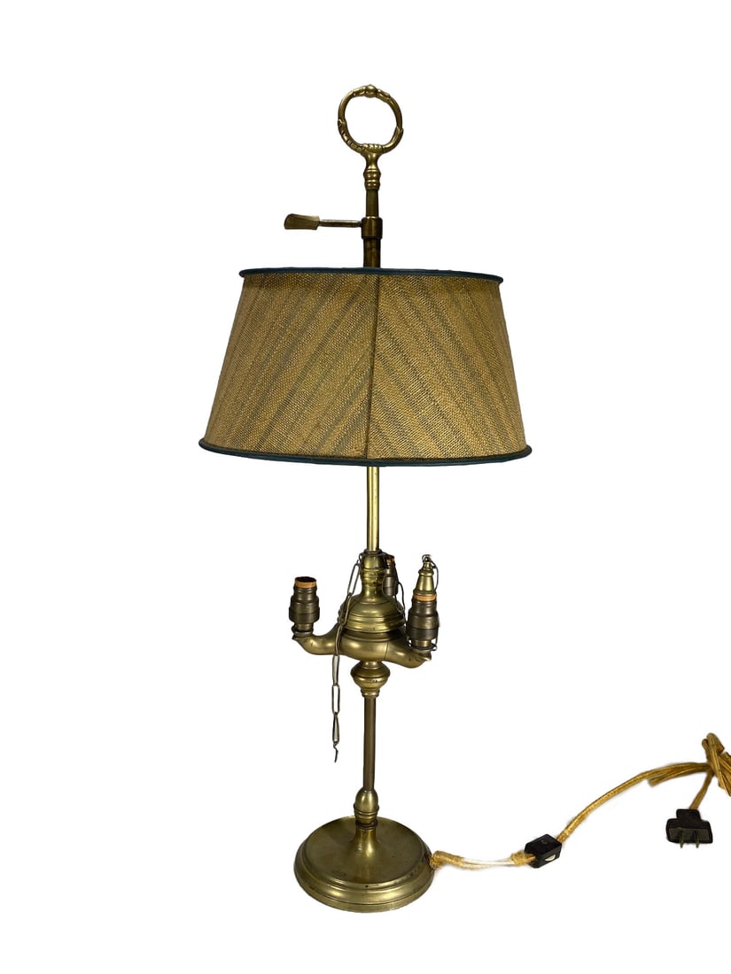 Vintage Italian Lucerne Oil Electrified Lamp: Vintage Italian Lucerne Oil Electrified Lamp. 23 1/8 x 9 3/4 x 6 7/8 in.Local Pick up call one day before to make an appointment. TO SHIP THIS ITEM IN USA OR INTERNATIONAL, PLEASE CONTACT THE SHIPPERS