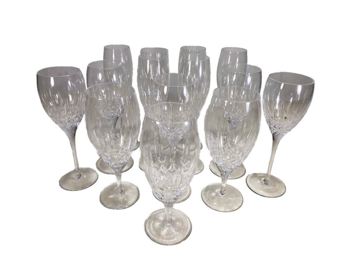 Miller Rogaska, Slovenia Set of 14 Crystal Glasses: Miller Rogaska, Slovenia Set of 14 Crystal Glasses. 9 1/2 x 3 in, 8 7/8 x 3 in and 8 1/4 x 3 in.Local Pick up call one day before to make an appointment. TO SHIP THIS ITEM IN USA OR INTERNATIONAL, PLE