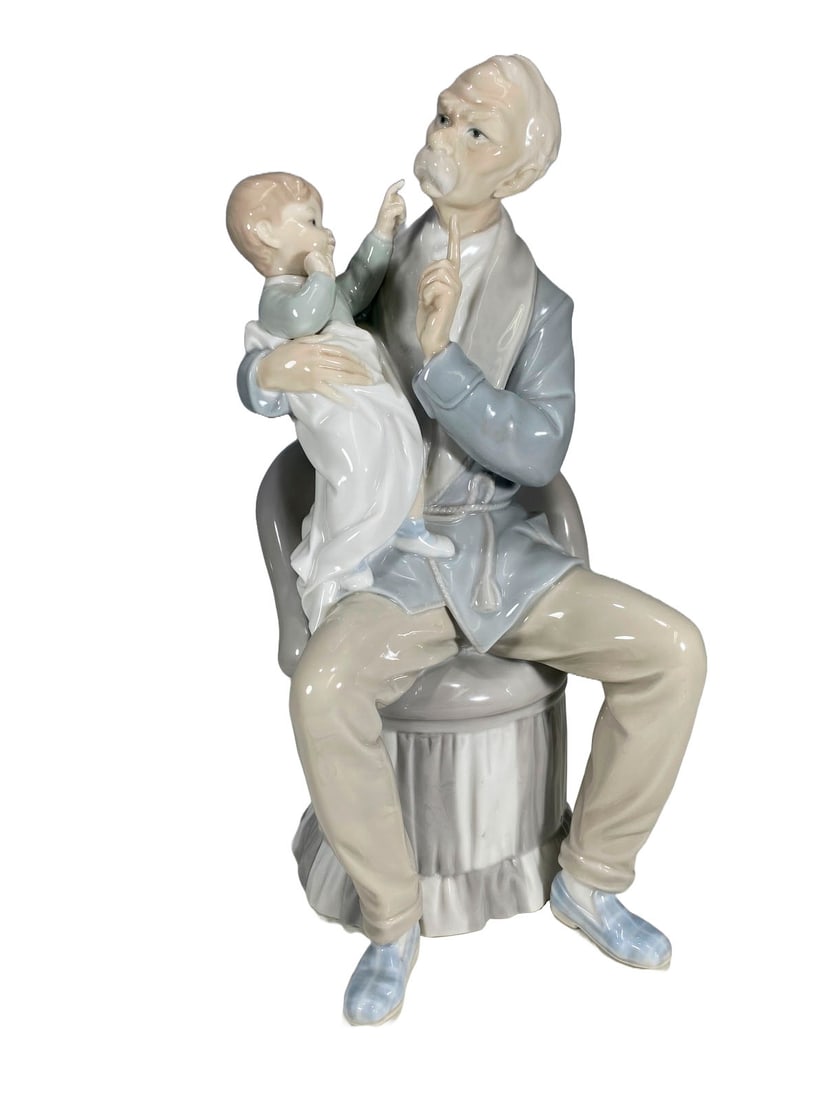 Lladro Grandfather & Child Porcelain Figurine: Lladro Grandfather & Child Porcelain Figurine. 11 5/8 x 5 1/8 x 5 1/2 in.Local Pick up call one day before to make an appointment. TO SHIP THIS ITEM IN USA OR INTERNATIONAL, PLEASE CONTACT THE SHIPPER