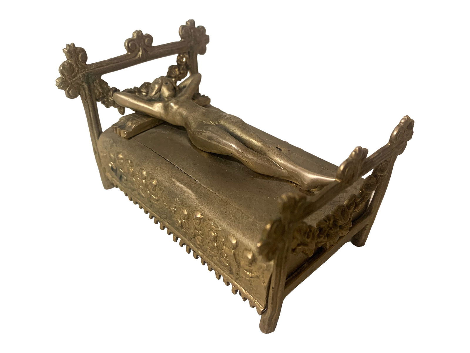 Antique Nude Woman on a Bed Bronze Sculpture: Antique Nude Woman on a Bed Bronze Sculpture, probably was a music box. 2 5/8 x 3 x 4 1/4 in.Local Pick up call one day before to make an appointment. TO SHIP THIS ITEM IN USA OR INTERNATIONAL, PLEASE
