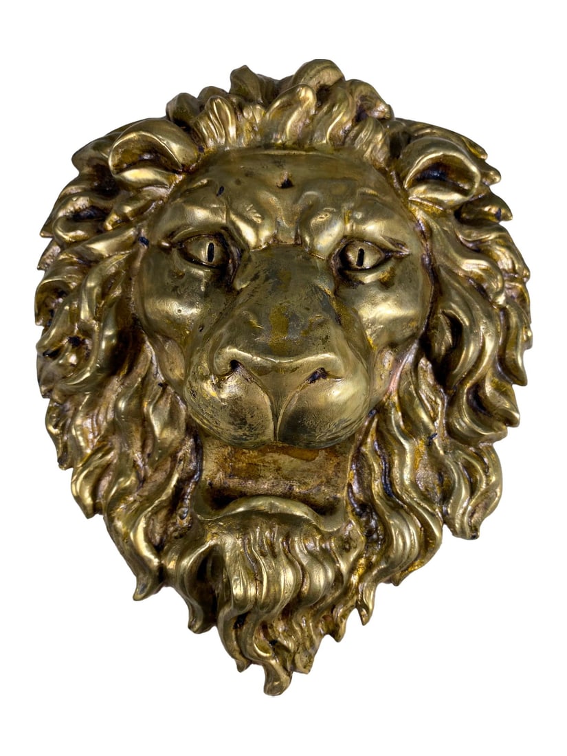 Antique Lion Bronze Ornament: Antique Lion Bronze Ornament. 7 1/8 x 6 x 1 5/8 in.Local Pick up call one day before to make an appointment. TO SHIP THIS ITEM IN USA OR INTERNATIONAL, PLEASE CONTACT THE SHIPPERS : 1) UPS store1937- 