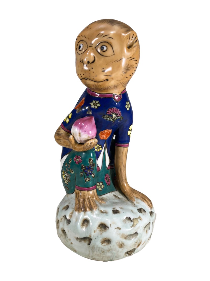 Antique Chinese Monkey & Peach Porcelain Statue: Antique Chinese Monkey & Peach Porcelain Statue. 10 7/8 x 5 x 5 3/8 in.Local Pick up call one day before to make an appointment. TO SHIP THIS ITEM IN USA OR INTERNATIONAL, PLEASE CONTACT THE SHIPPERS 