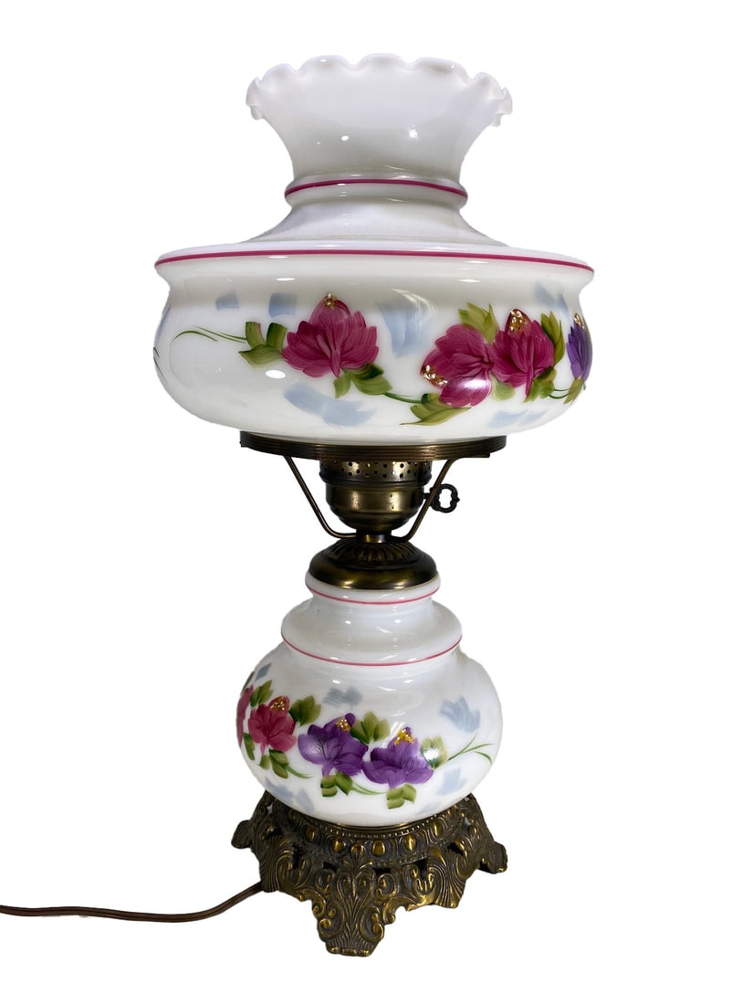 American Quoizel, 1961 Glass Hurricane Lamp: American Quoizel, 1961 Glass Hurricane Lamp. Base: 12 3/4 x 6 7/8 in. Shade: 8 1/2 x 10 1/8 in.Local Pick up call one day before to make an appointment. TO SHIP THIS ITEM IN USA OR INTERNATIONAL, PLEA