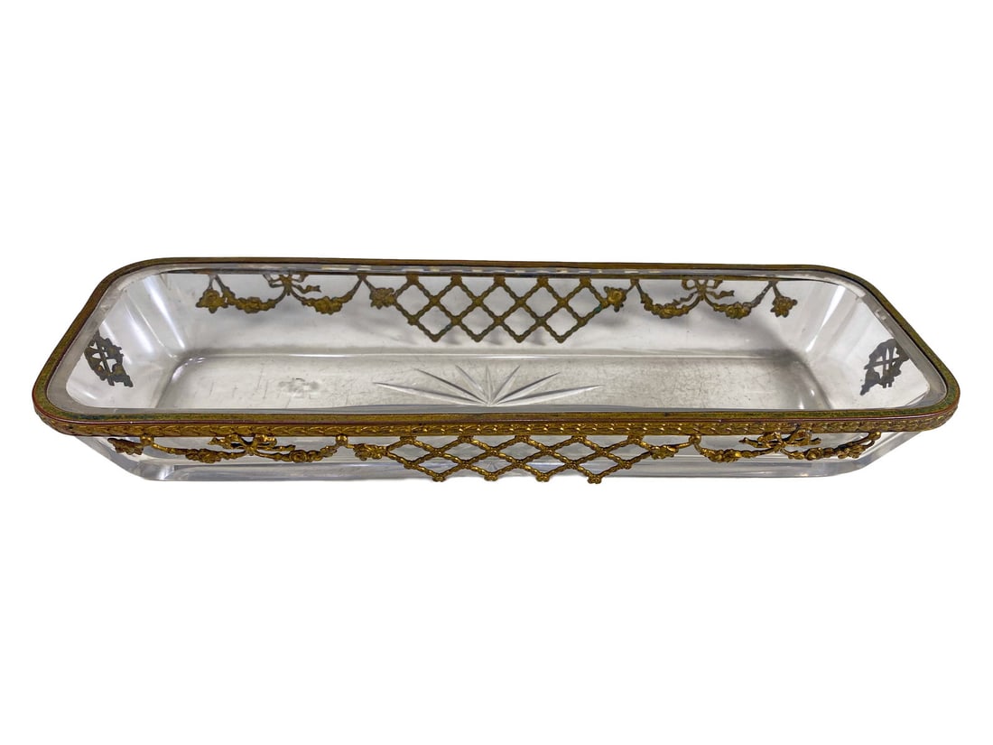 Antique French Crystal & Bronze Tray: Antique French Crystal & Bronze Tray. 1 1/4 x 9 1/2 x 3 1/8 in.Local Pick up call one day before to make an appointment. TO SHIP THIS ITEM IN USA OR INTERNATIONAL, PLEASE CONTACT THE SHIPPERS : 1) UPS
