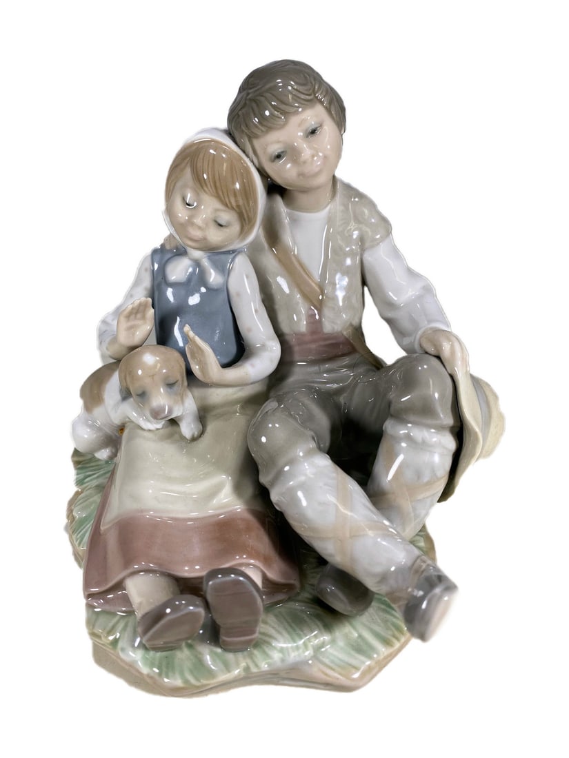 Lladro Boy & Girl Sitting with a Dog Porcelain Figure (1 of 6)