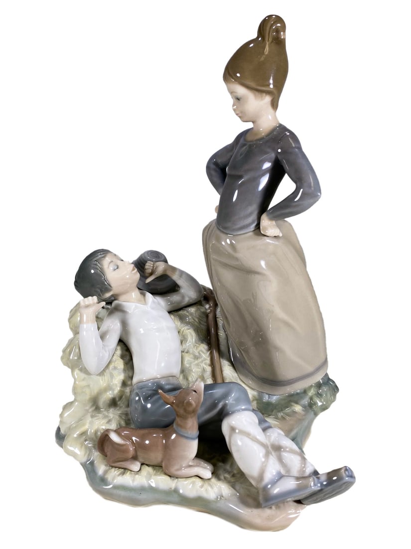 Lladro Boy Sleeping in Hay with Dog Porcelain Figure (1 of 8)