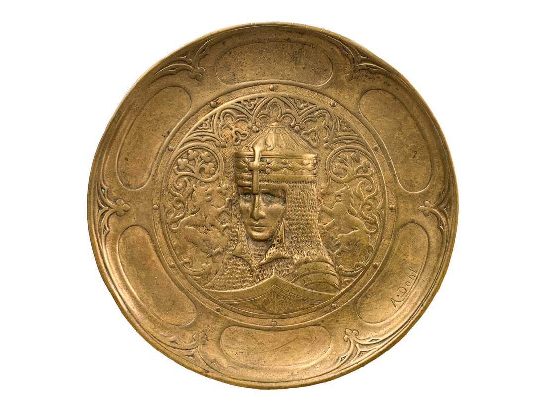 Antique French Bronze Plate by A. DAHL: Antique French Bronze Plate by A. DAHL. 4 1/2 in diameter.Local Pick up call one day before to make an appointment. TO SHIP THIS ITEM IN USA OR INTERNATIONAL, PLEASE CONTACT THE SHIPPERS : 1) UPS stor