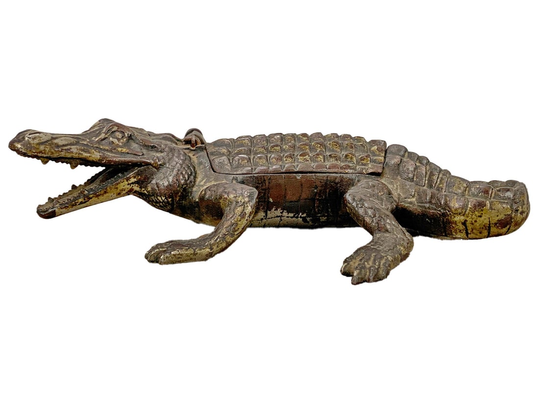 Masonic Carpe Diem Alligator Bronze Box: Masonic Carpe Diem Alligator Bronze Box. 1 1/2 x 8 x 5 in.Local Pick up call one day before to make an appointment. TO SHIP THIS ITEM IN USA OR INTERNATIONAL, PLEASE CONTACT THE SHIPPERS : 1) UPS stor