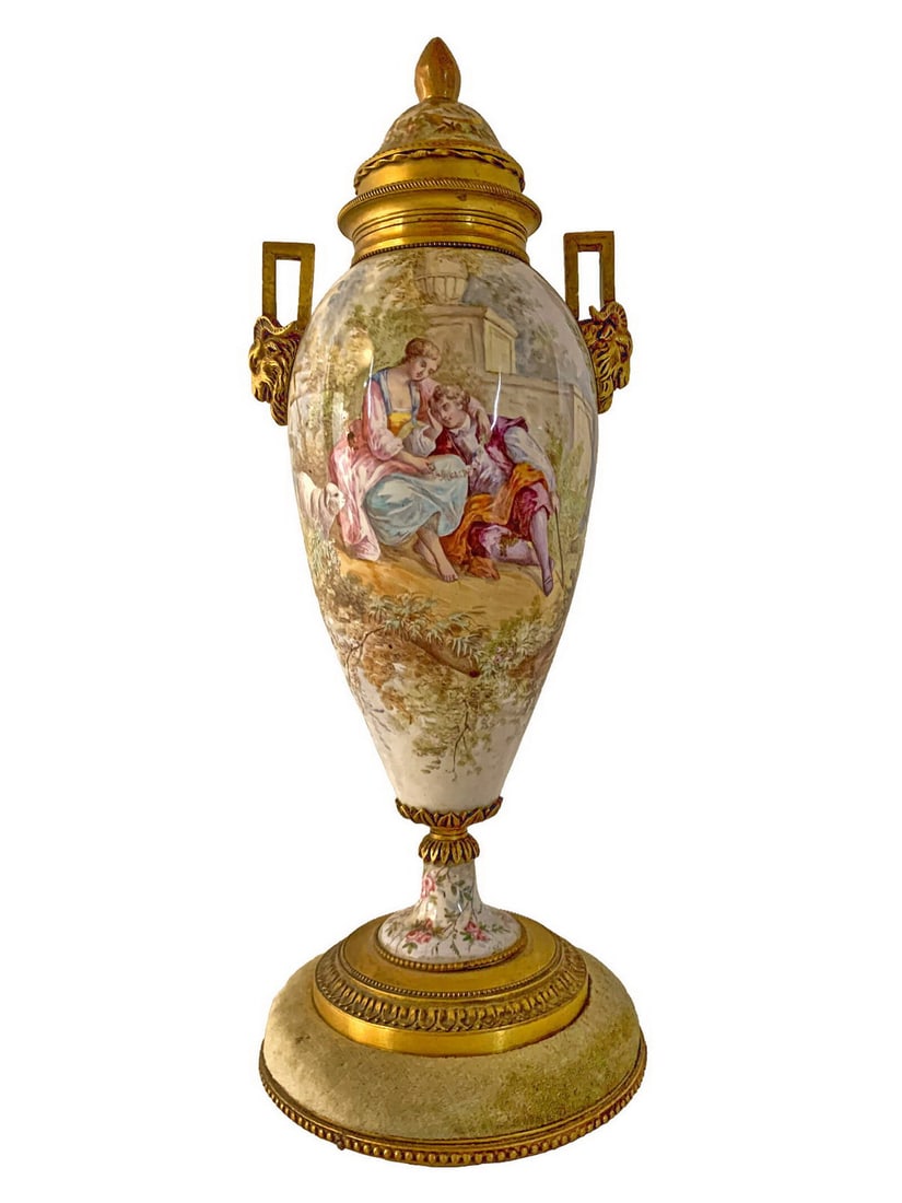 Antique French Porcelain & Bronze Urn: Antique French Porcelain & Bronze Urn. 10 7/8 x 4 x 3 1/8 in.Local Pick up call one day before to make an appointment. TO SHIP THIS ITEM IN USA OR INTERNATIONAL, PLEASE CONTACT THE SHIPPERS : 1) UPS s