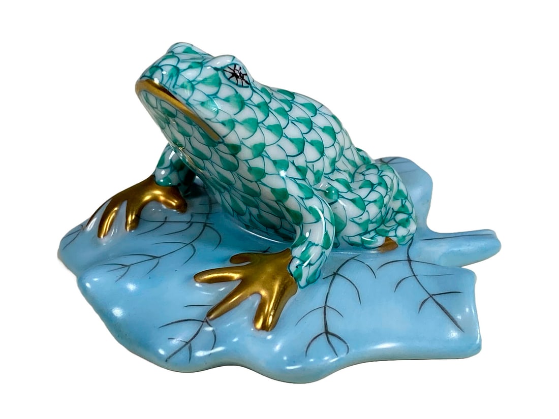 Herend Fishnet Frog on Lily Porcelain Figurine (1 of 4)