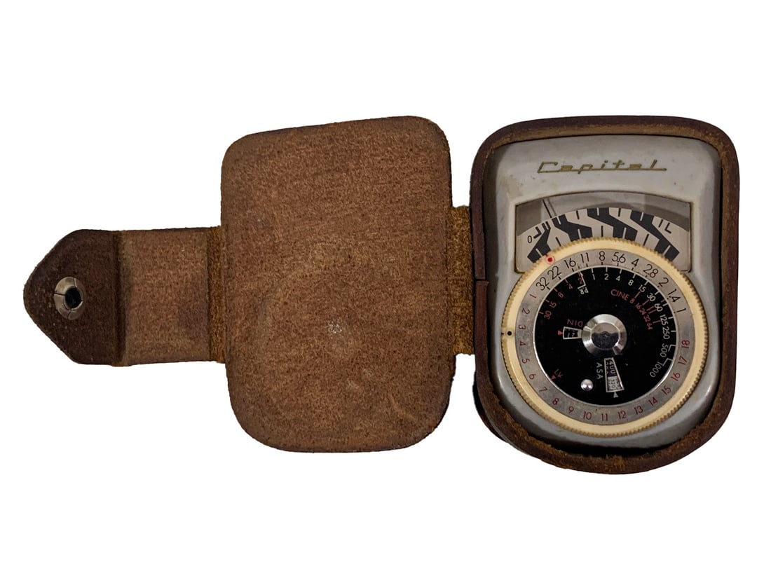 Vintage Capital, Japan Light Meter: Vintage Capital, Japan Light Meter. 3 x 2 x 1 in.Local Pick up call one day before to make an appointment. TO SHIP THIS ITEM IN USA OR INTERNATIONAL, PLEASE CONTACT THE SHIPPERS : 1) UPS store1937- Da